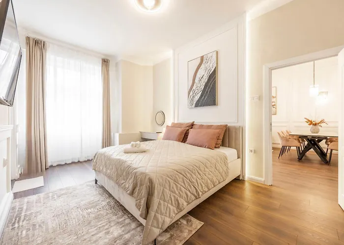 Apartment Exclusive 2bdrm By Prestige Homes