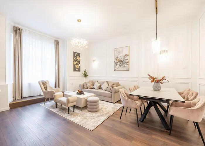 Exclusive 2bdrm By Prestige Homes Apartament *