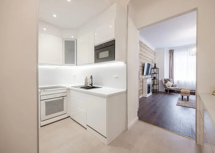 Exclusive 2bdrm By Prestige Homes Boedapest